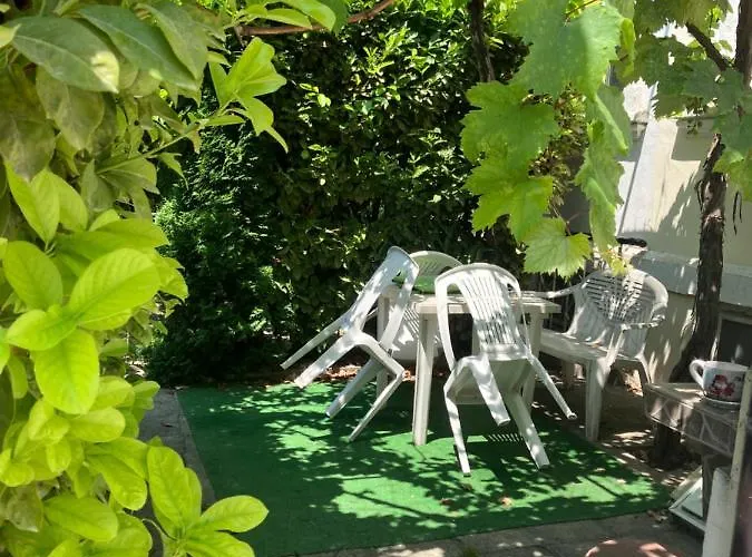 Hostel Rayska Yabalka *