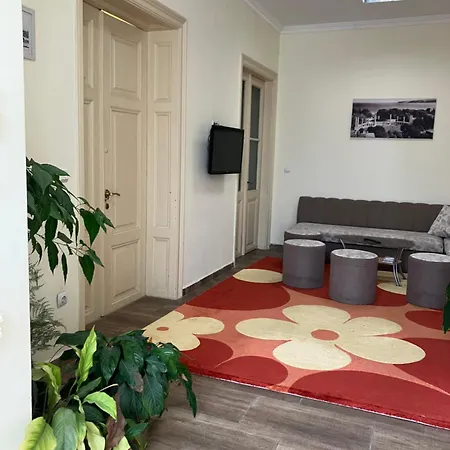 Rayska Yabalka Hostel