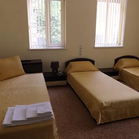 Rayska Yabalka Vandrerhjem *