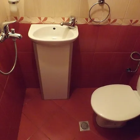 Rayska Yabalka Hostal