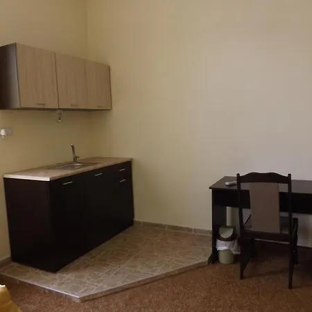 Vandrerhjem Rayska Yabalka *